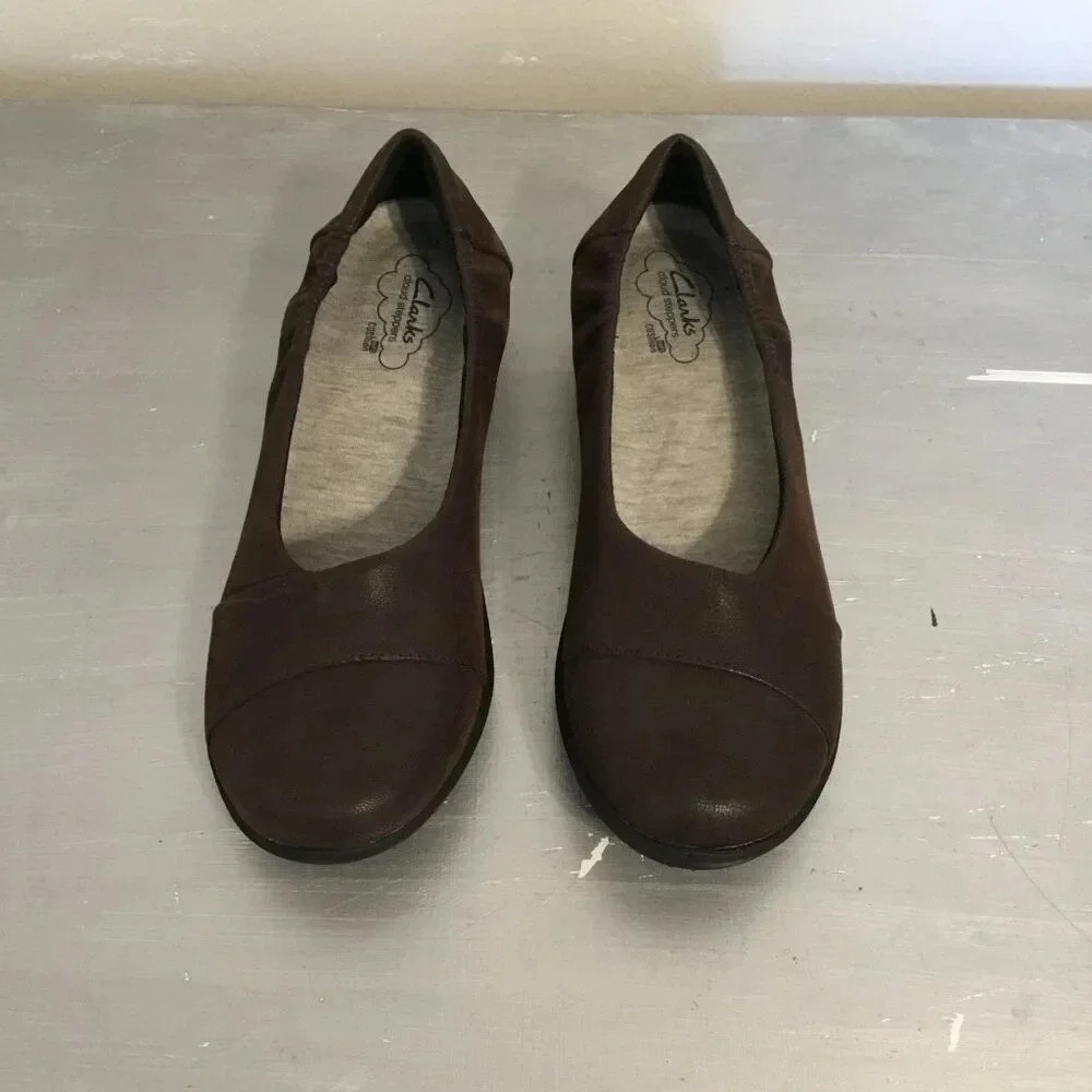 Clarks Women's CloudSteppers Sillian  Intro Flat SZ 7 W